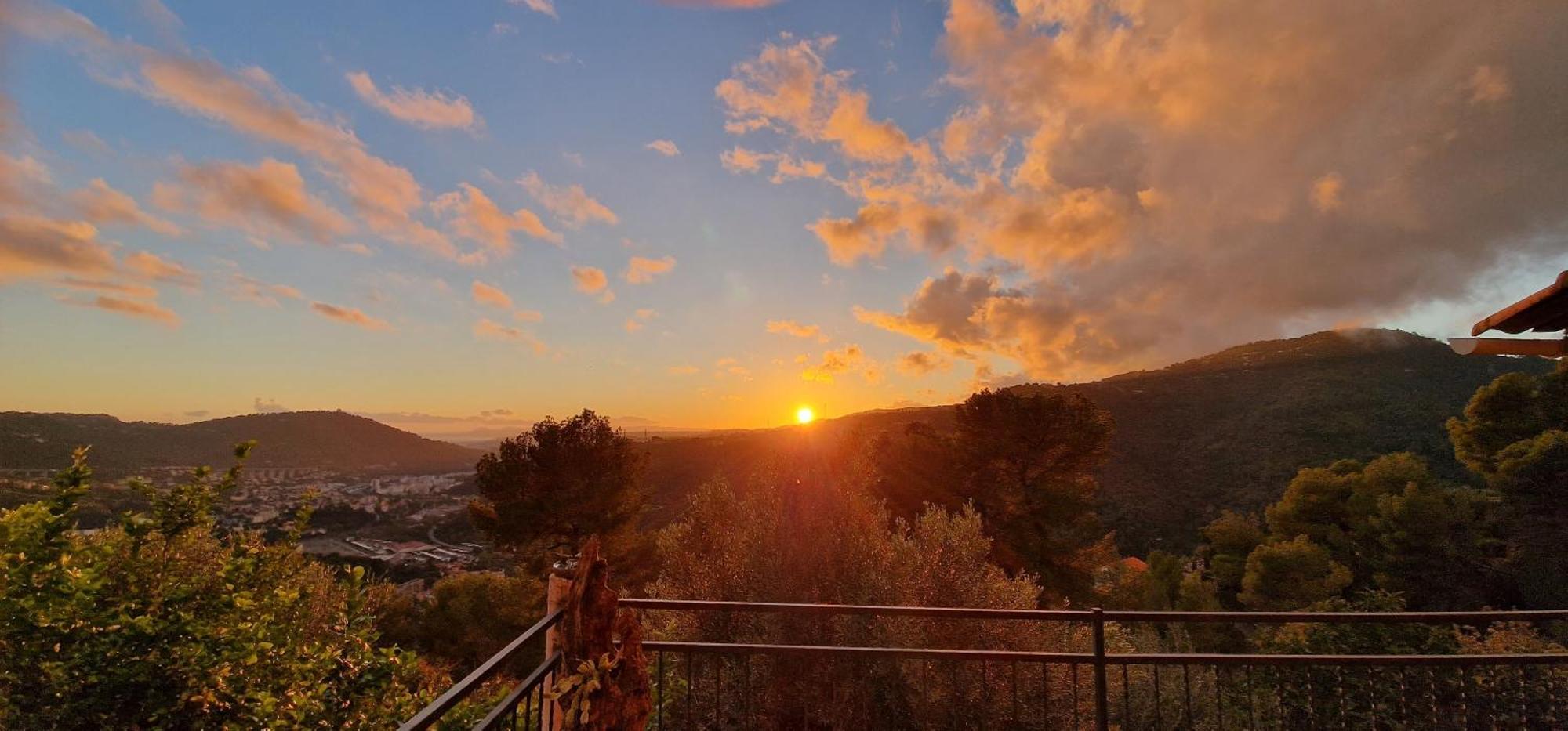Le Chalet De La Pierreraie Cote D'Azur Piscine Terrasse Et Vue Mer Drap Buitenkant foto